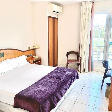 Hotel Arumi Santa Eugenia de Berga Εξωτερικό φωτογραφία