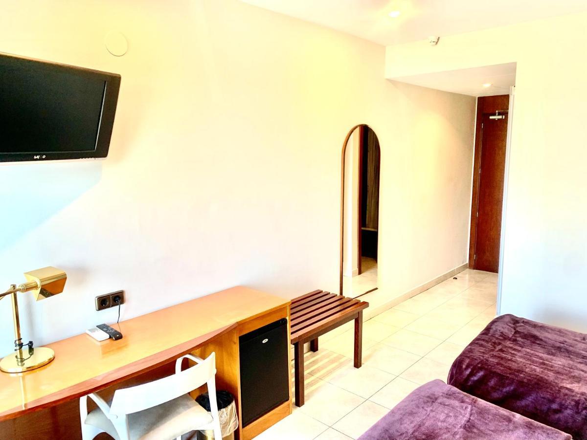 Hotel Arumi Santa Eugenia de Berga Εξωτερικό φωτογραφία